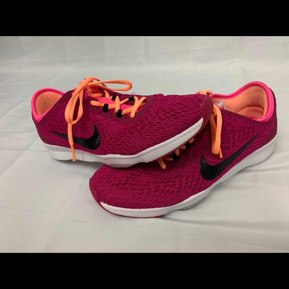 Nike shoes women size 6